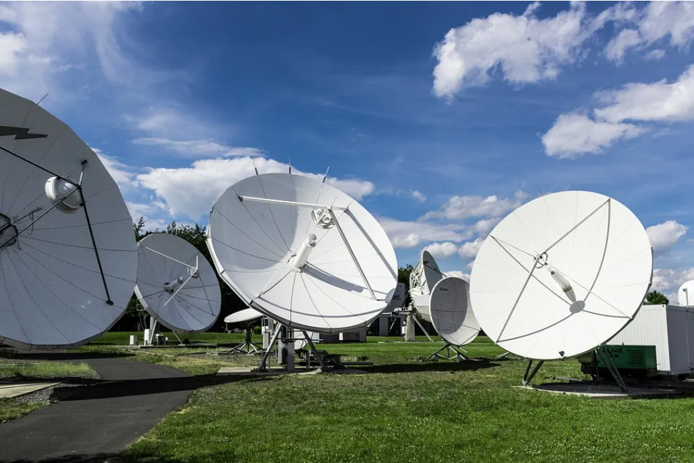 Menyiapkan sistem penerimaan TV Satelit